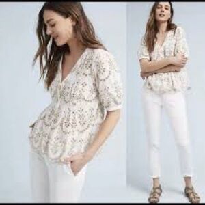 Anthropologie Featherbone Medina White Eyelet VNeck Button Front Top Sz 8 US